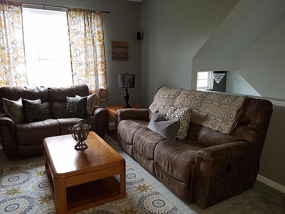 4th image of 107 Andover Dr