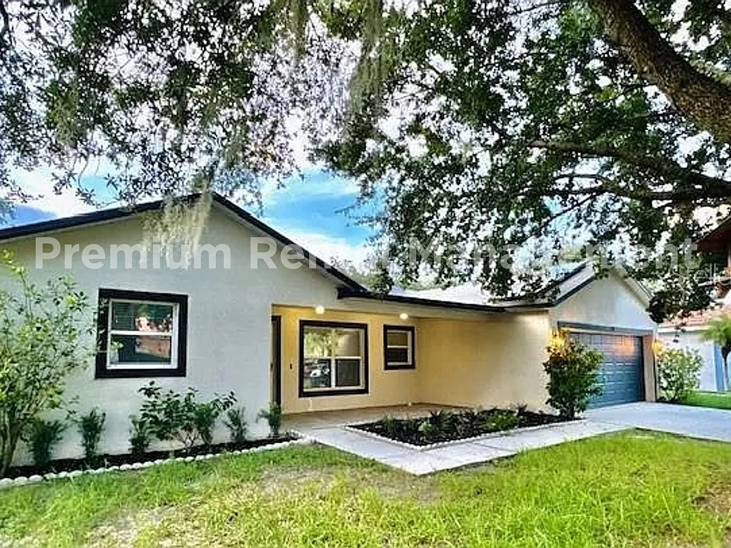 Welcome to Your Ideal Rental Retreat! — Photo 1