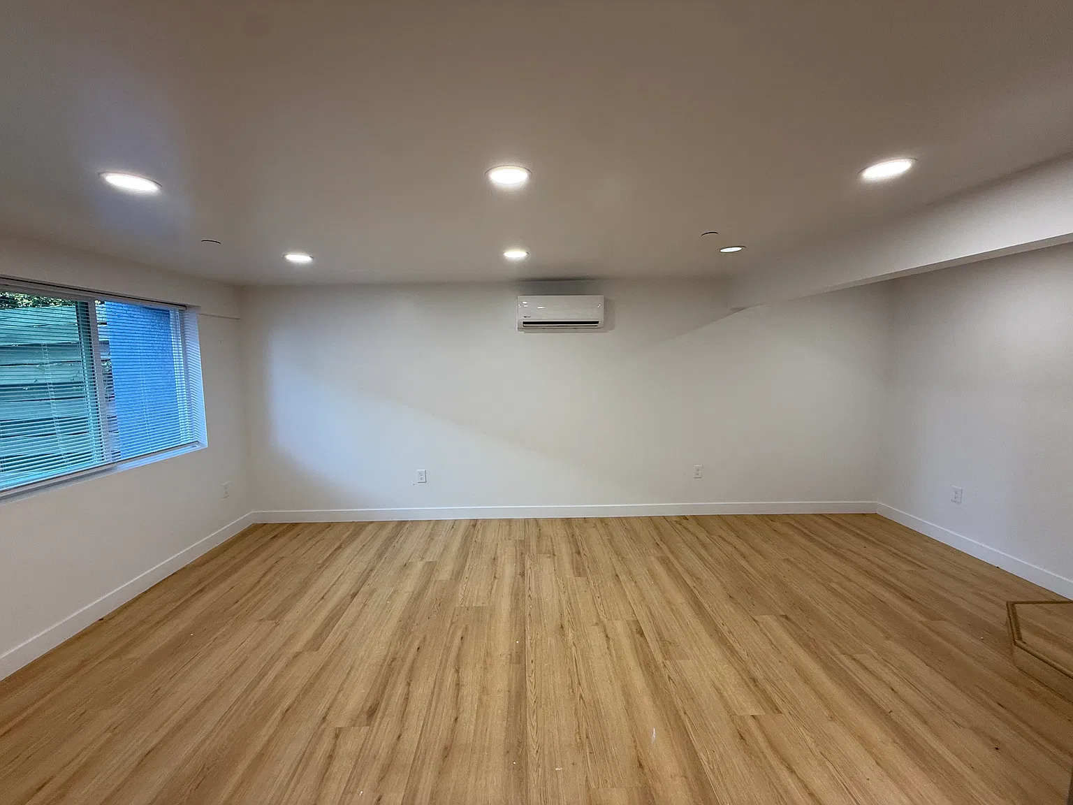 2 bed, $2,895 — Photo 4