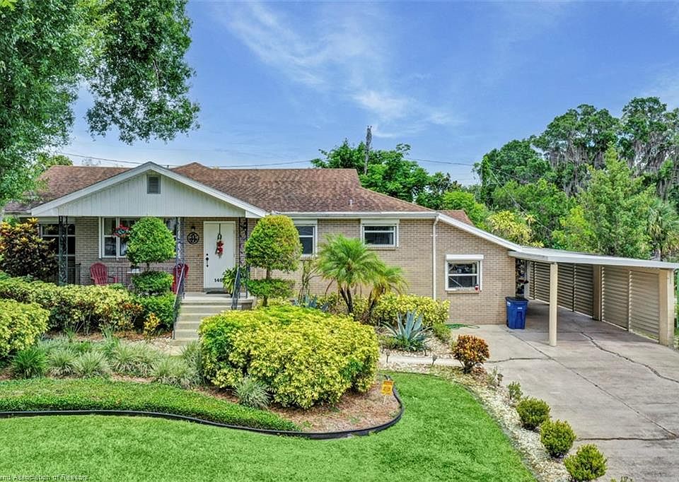 1st image of 1400 Crescent Dr