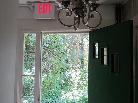 4th image of 214 Plymouth St