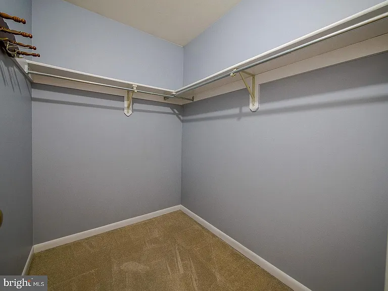 1001 Winfield Ct — Photo 30