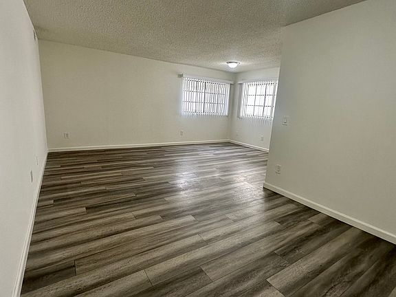 4th image of 1034 Thompson Ave APT 2