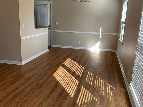 Dining area near kitchen bar
