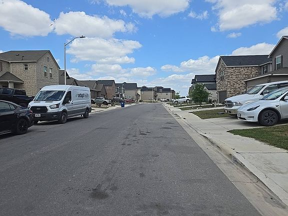 5th image of 347 Deer Crest Dr