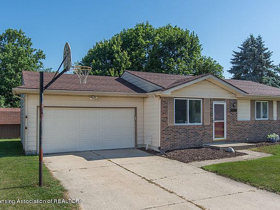 2nd image of 4154 Chaucer Cir
