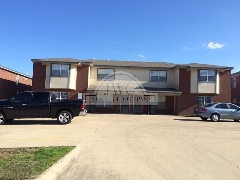 1st image of 2810 Cantabrian Dr APT A