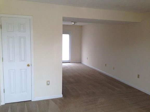 2nd image of 141 Maplehill Dr APT 2