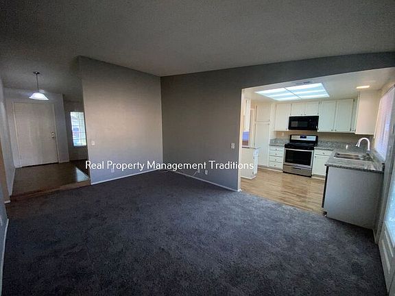 5th image of 44020 Kirkland Ave