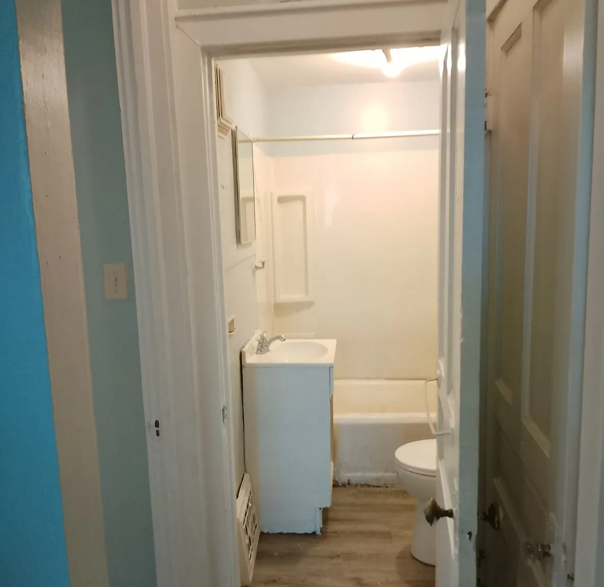 406 E Gilbert St — Photo 4