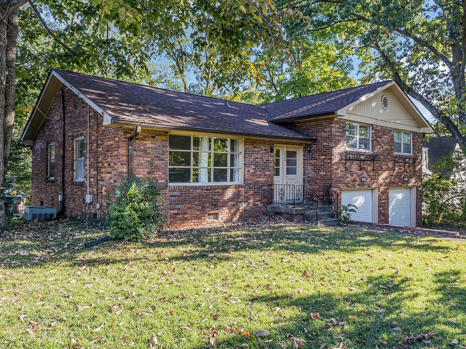 Cha - 1606 Burton Avenue - B — Photo 1