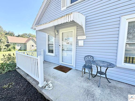 3rd image of 1400 E 13th St