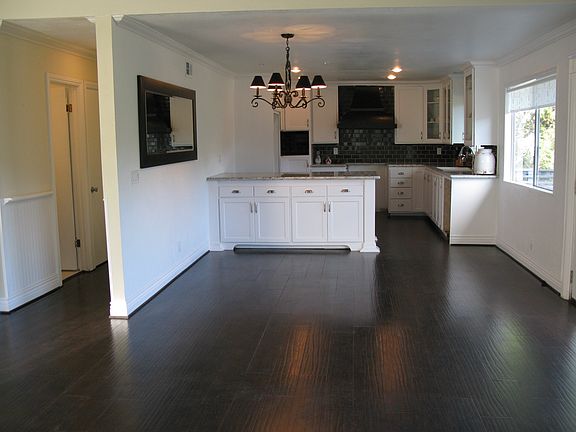 5th image of 450 Delle Dr