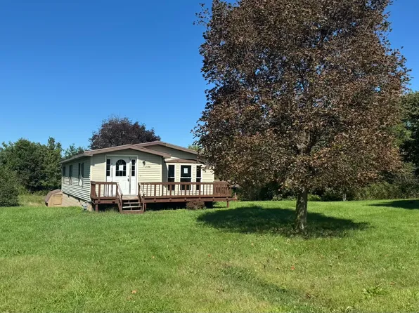 7196 Garfield Ave, Harborcreek, PA 16421