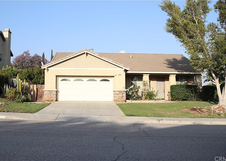 1st image of 12686 Bellflower Ln