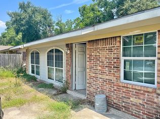 1615 Debeney Dr, Houston, TX 77039