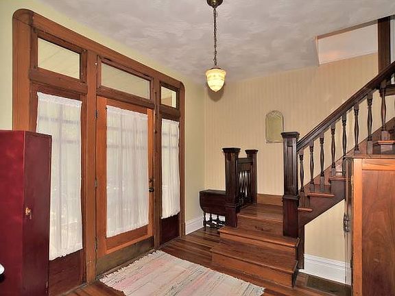 Entry Foyer