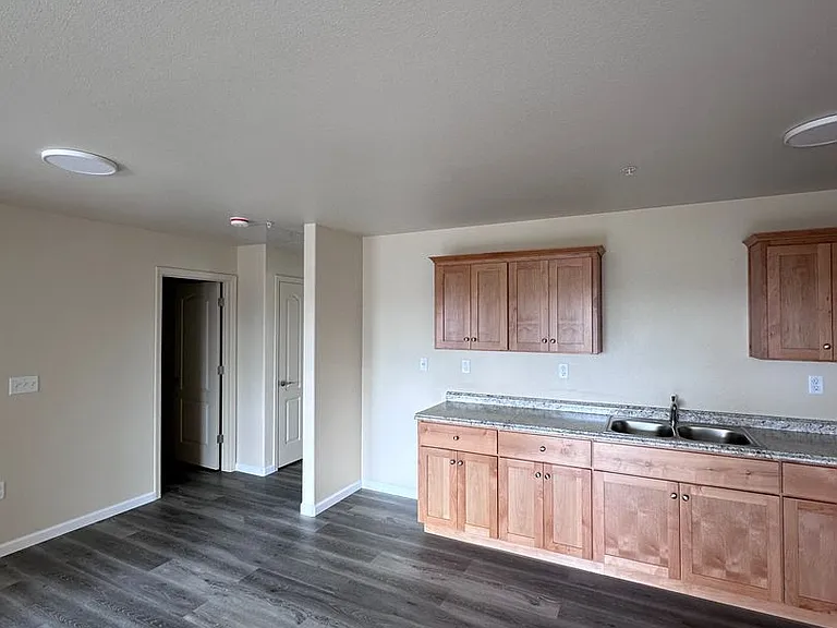 1428 Monterey St — Photo 17