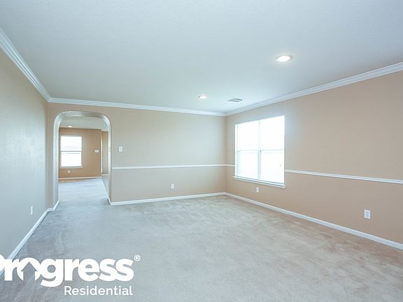 3rd image of 4722 Silver Spruce Ln