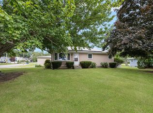 82 Sherry Ave, Bristol, RI 02809