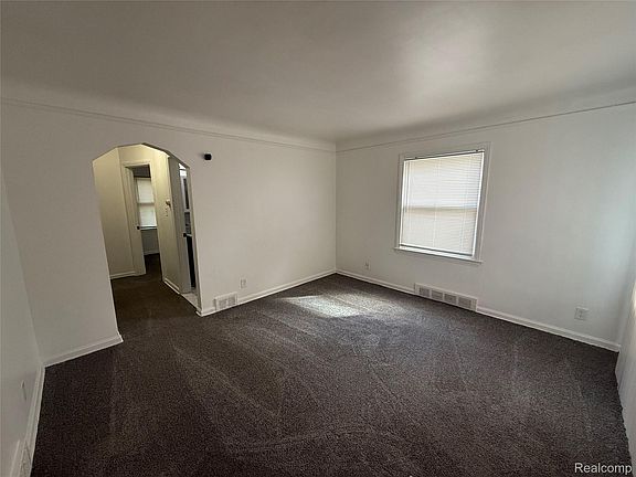 3rd image of 16083 Manning St