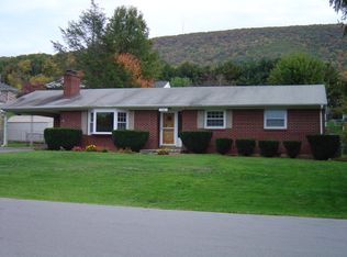 106 North Ln, Bluefield, VA 24605