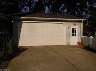 4441 Silverdale Rd, North Olmsted, OH