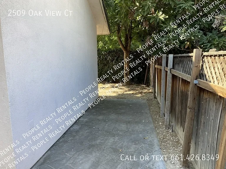 2509 Oak View Ct — Photo 38