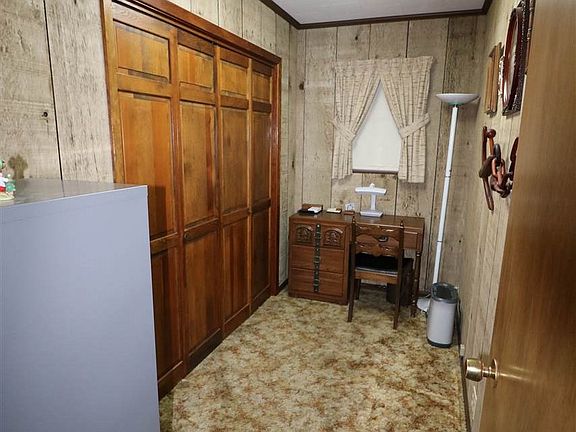4th image of 136 W 186th St