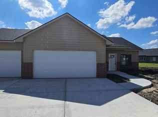 1629 Midway Ct, Valley Center, KS 67147