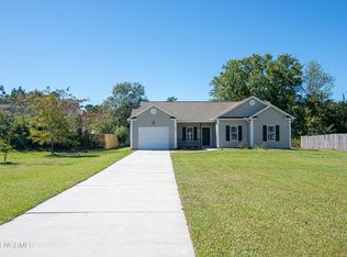 114 Boysenberry Fields Rd, Maple Hill, NC 28454