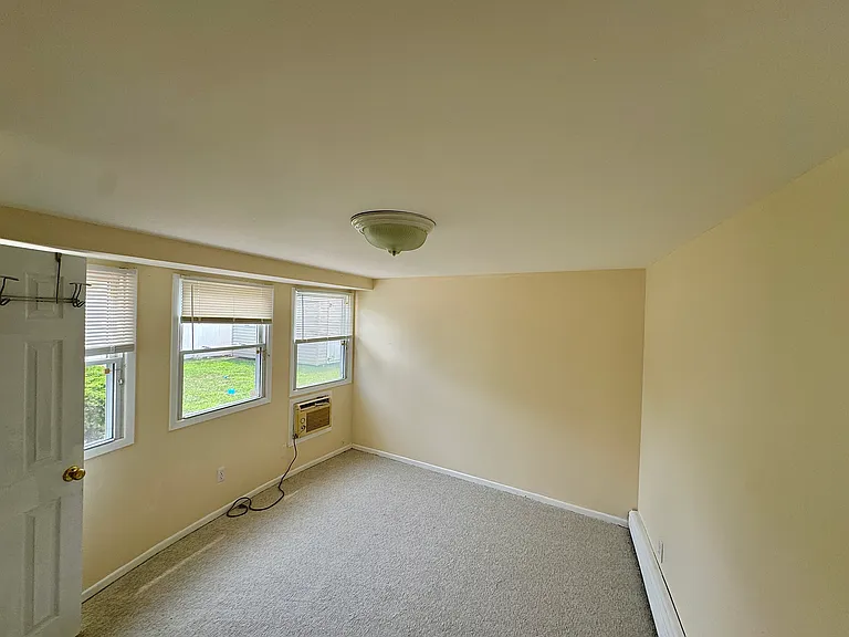 11 Admiral Ln #1 — Photo 11