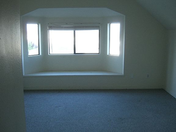 3rd image of 2346 Fawcett Ave #B