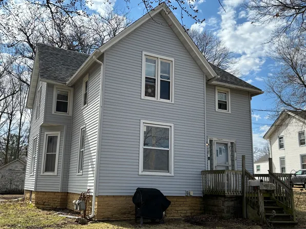 422 W Pleasant St, Belvidere, IL 61008