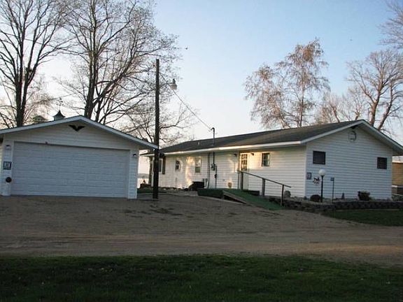 3rd image of 40421 Misty Ln