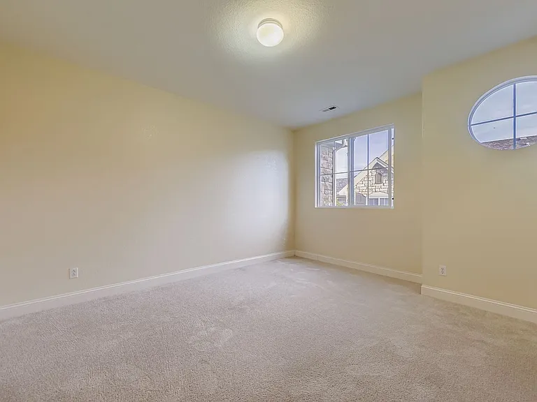 11211 Osage Cir #E — Photo 12