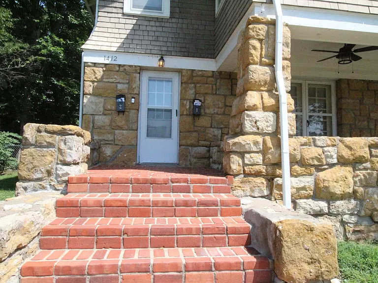 1412 W 51st Street — Photo 2