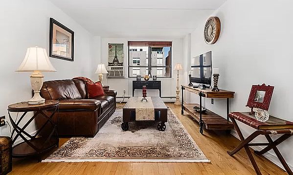 1st image of 220 Manhattan Ave APT 6K