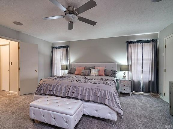 4th image of 7424 Country Brook Ct
