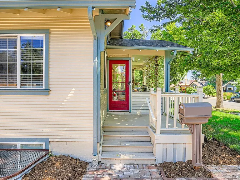 4935 Meade St — Photo 2