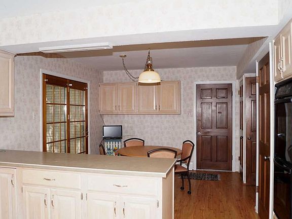 5th image of 4680 W Princeton Ave