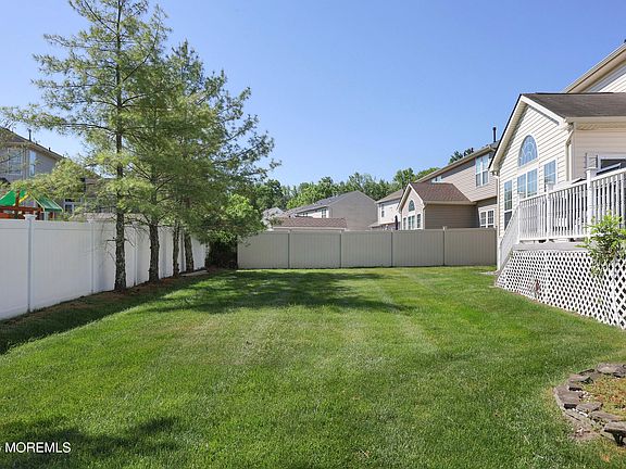 5th image of 26 Firestone Drive