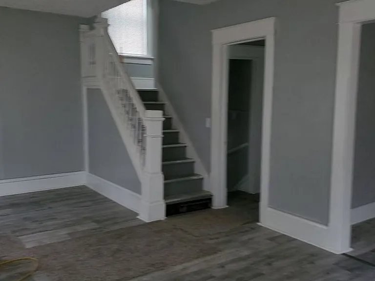1615 Rowland Ave NE — Photo 2