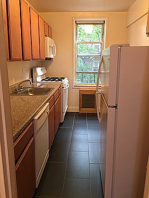 5th image of 84-10 Main St APT 443