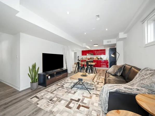 9 Caramel Cres, Richmond Hill, ON L4S 2P9