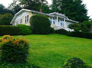 373 Main St, Clyde, NC 28721