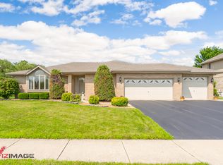 901 Reef Rd, Lockport, IL 60441