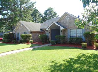90 Piney St, Wake Village, TX 75501