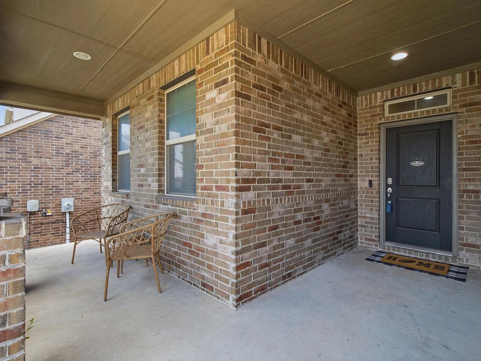4 bed, 1840 sqft, $2,300 — Photo 3