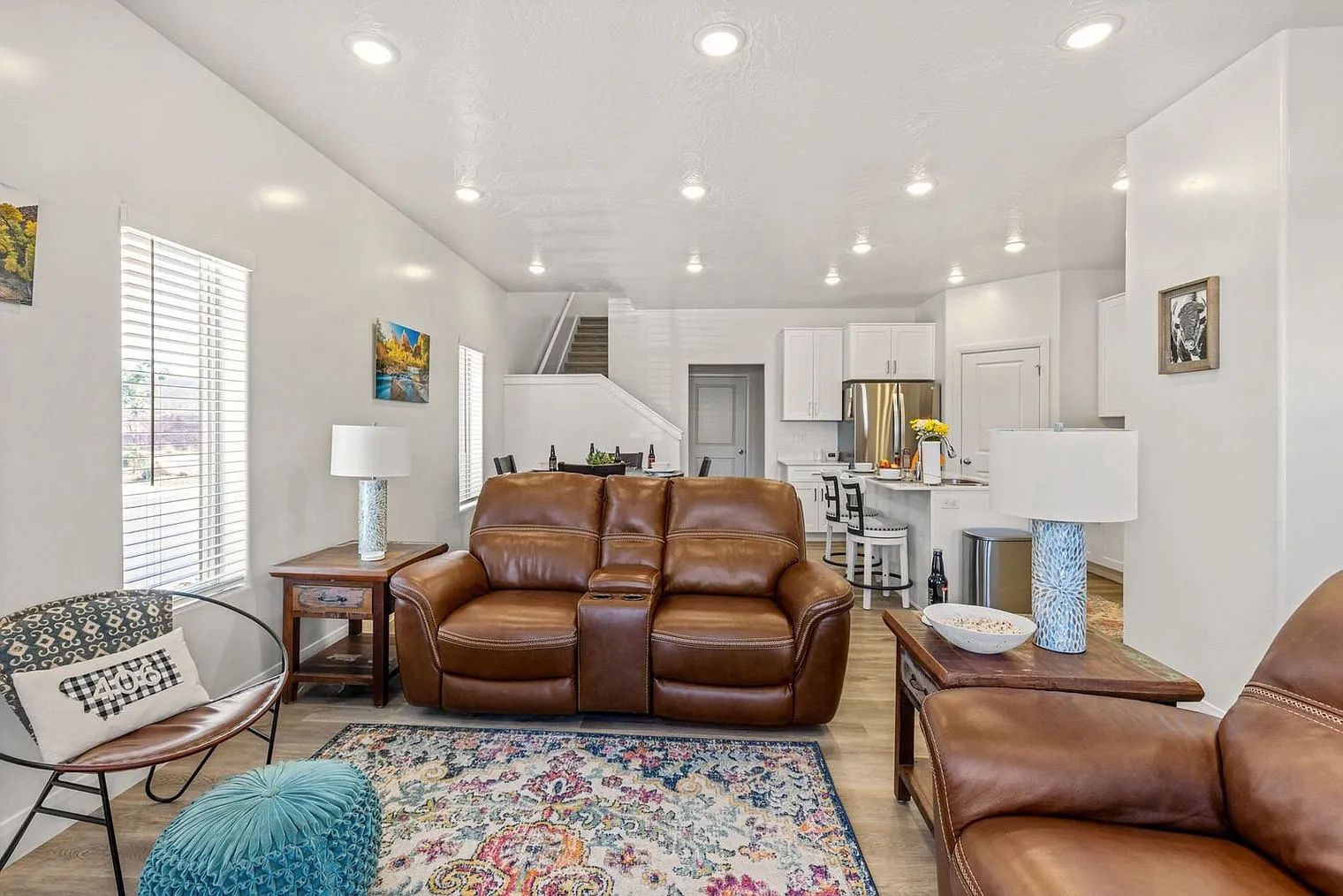 3 bed, 2.0 bath, 1646 sqft, $2,822 — Photo 2